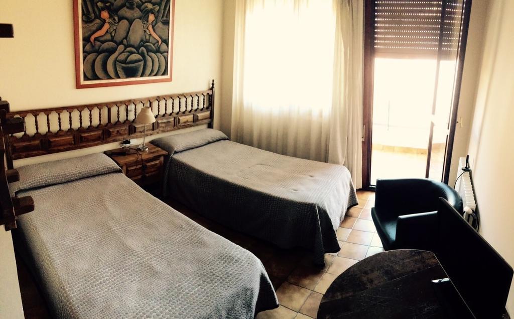 Hostal Mimosa Santander Cameră foto